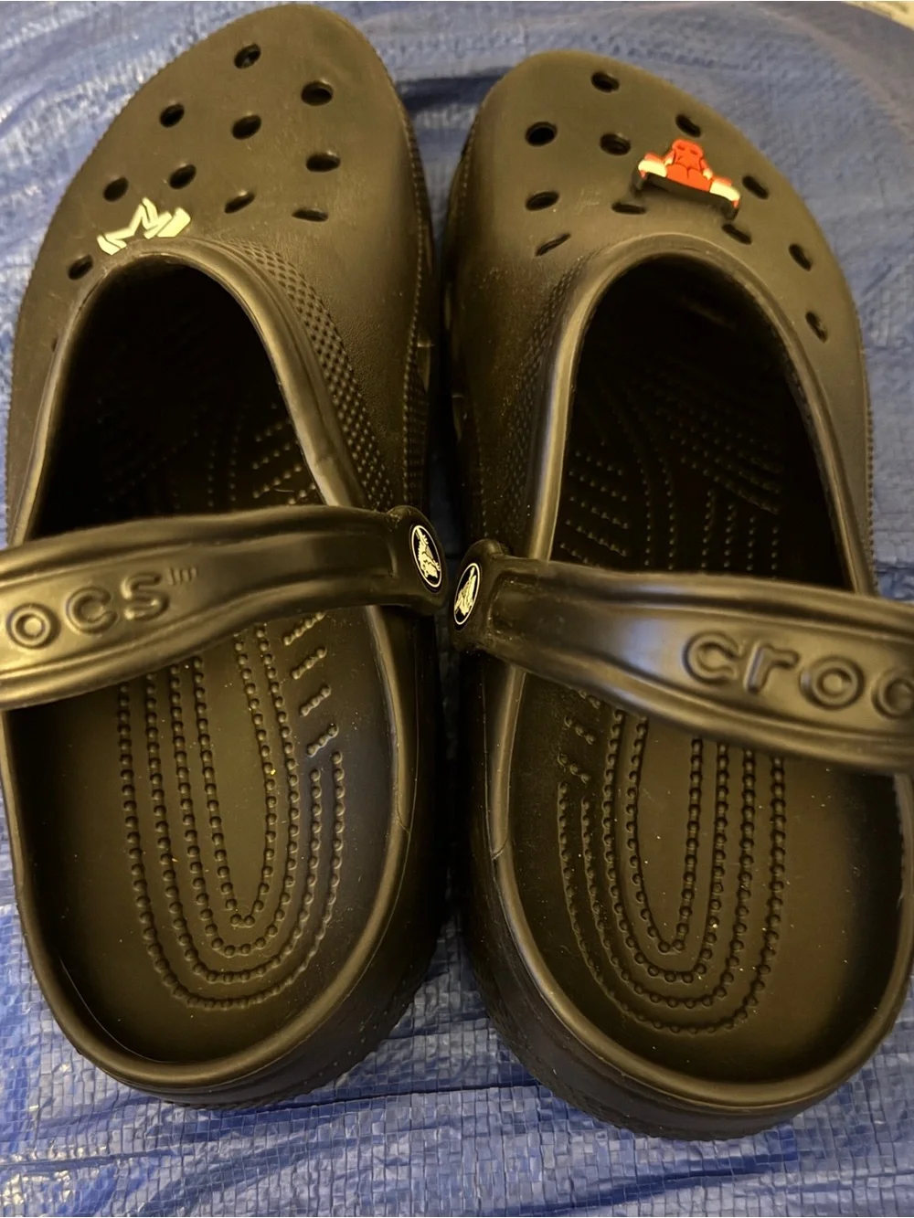 CROCS Mens Black Clogs with Chicago Bulls and Dallas Cowboy Logos